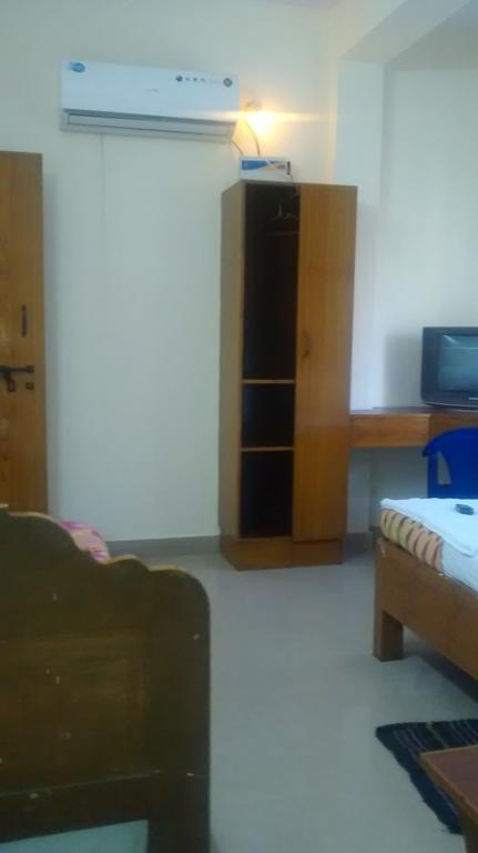 Central Saphire Residency-Only For Indians Chennai Exterior photo
