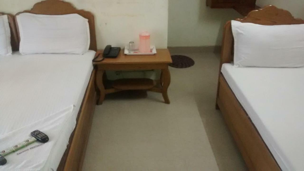 Central Saphire Residency-Only For Indians Chennai Exterior photo
