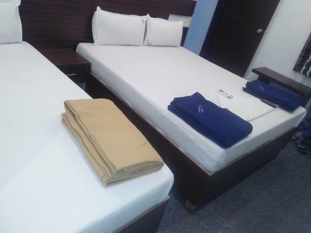 Central Saphire Residency-Only For Indians Chennai Exterior photo